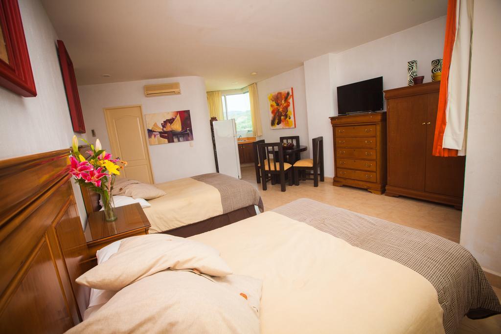 Banderas Suites Бусериас Номер фото