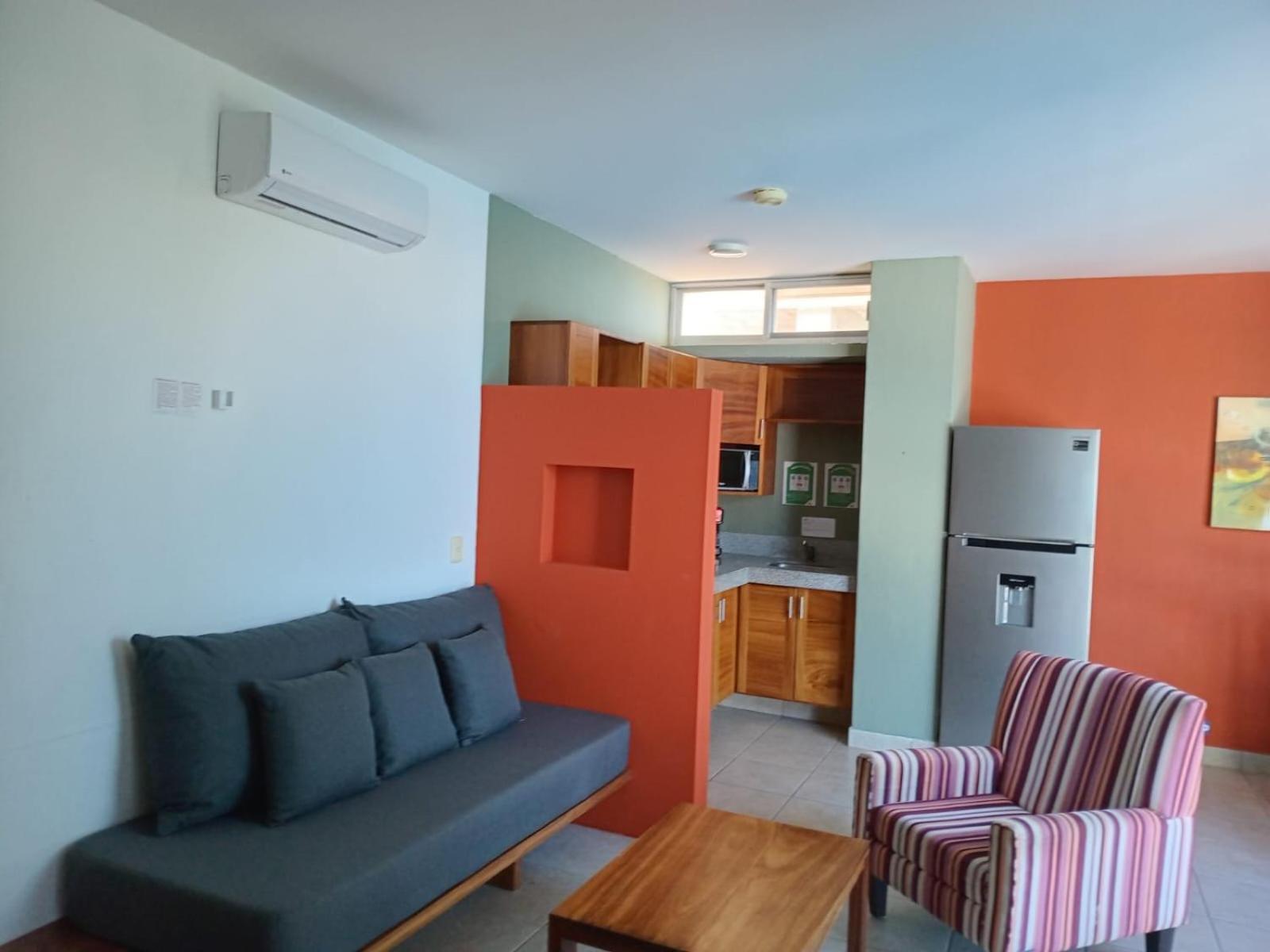 Banderas Suites Бусериас Экстерьер фото