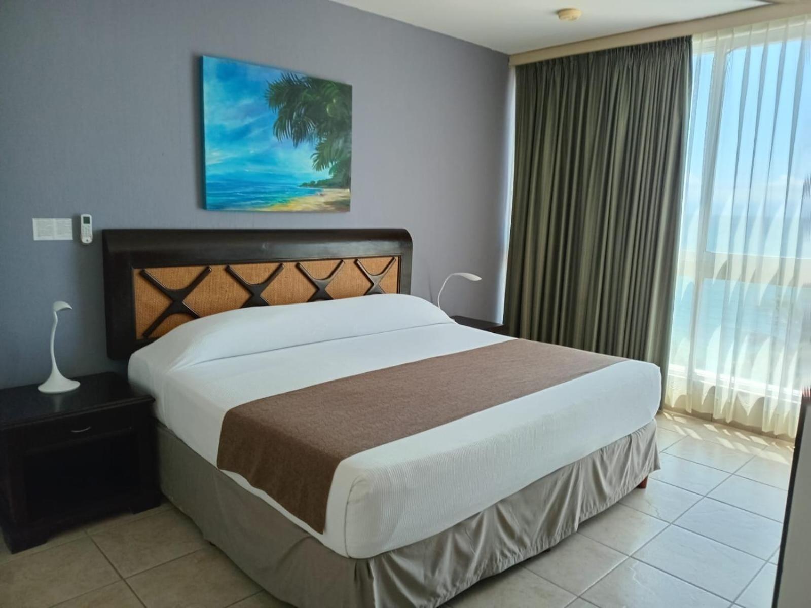 Banderas Suites Бусериас Экстерьер фото