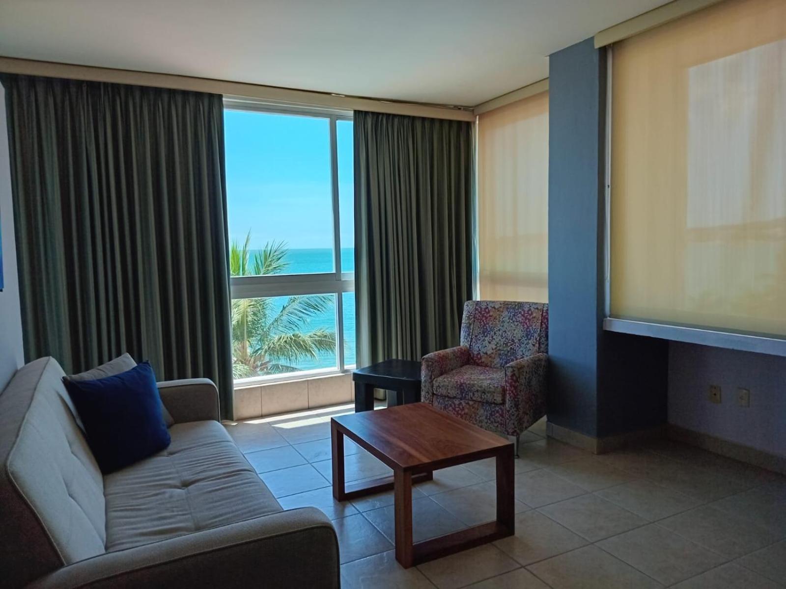 Banderas Suites Бусериас Экстерьер фото