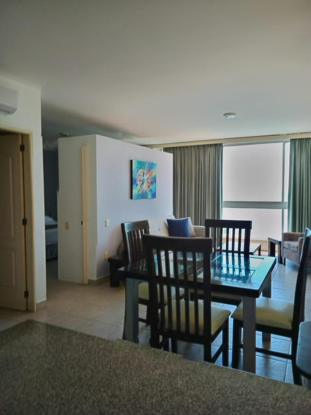 Banderas Suites Бусериас Экстерьер фото