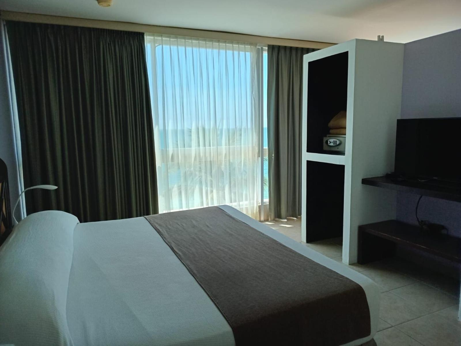 Banderas Suites Бусериас Экстерьер фото