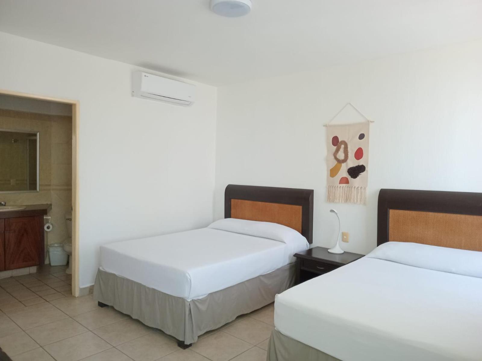 Banderas Suites Бусериас Экстерьер фото
