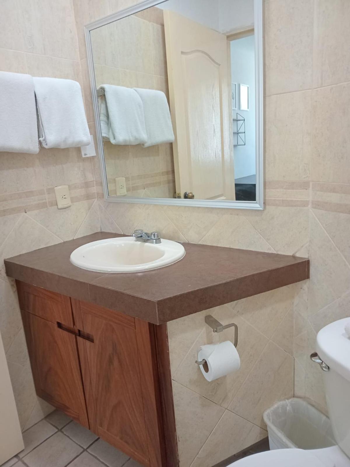 Banderas Suites Бусериас Экстерьер фото