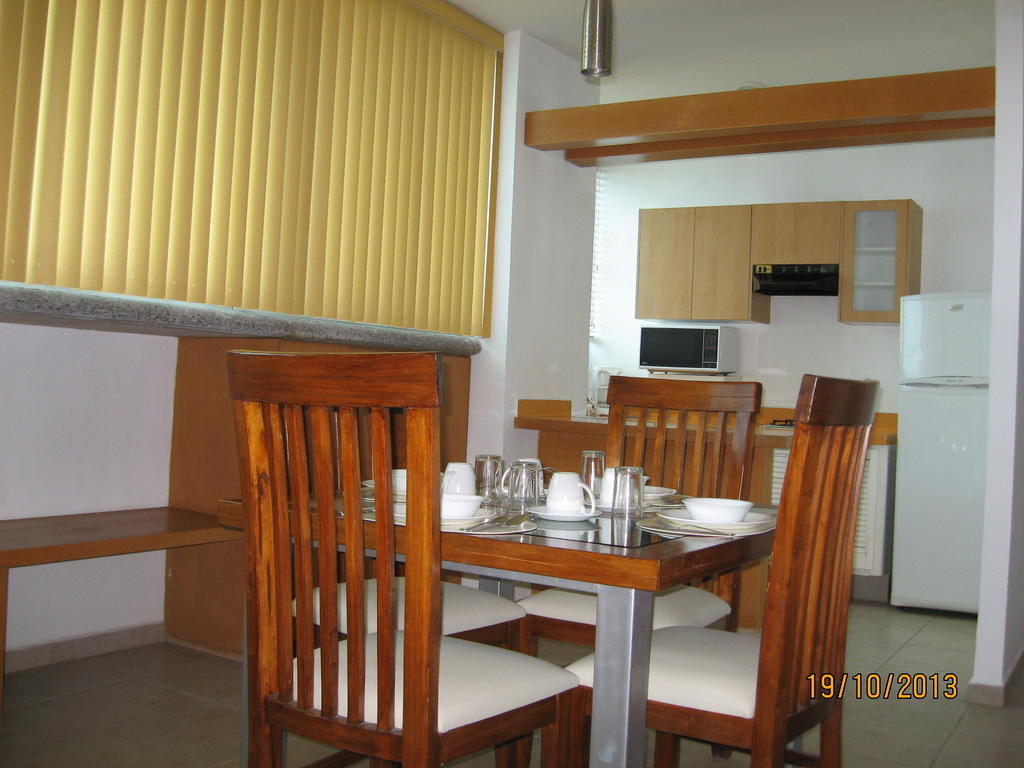 Banderas Suites Бусериас Номер фото